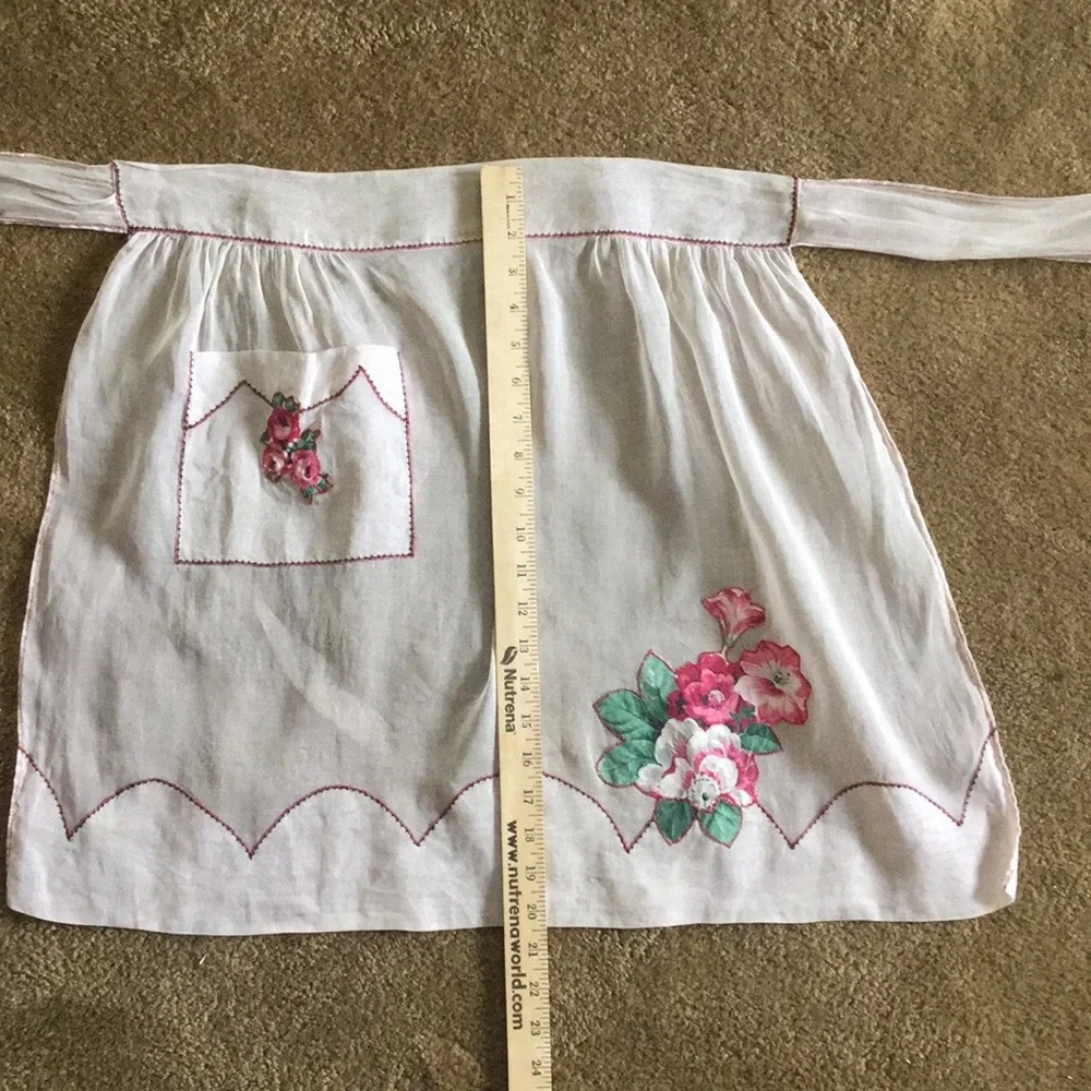 VINTAGE WHITE EYELET HALF APRON OOAK VNPLVC  SWEET 🍭